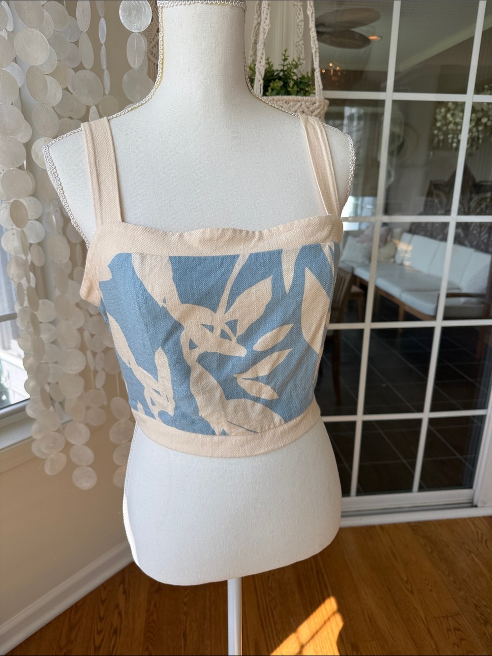 Anthro Linen Sienna Sky Sleeveless Crop Tank Top in Light Blue and Cream large